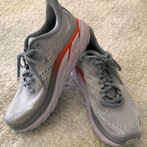 Hoka One One Women’s Clifton 8 Blue Fog / Plein Air Running Shoes - Size 8